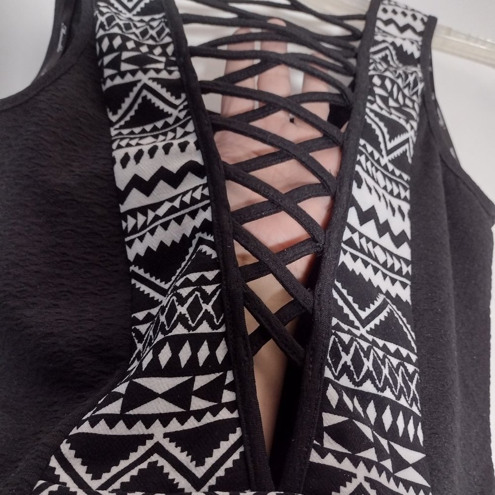 Dress - Picture 6 of 11